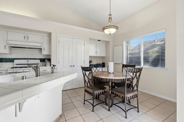 2857 E Ryan Lane, Fresno, CA 93720