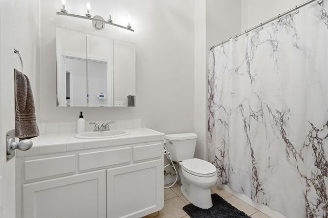 2857 E Ryan Lane, Fresno, CA 93720