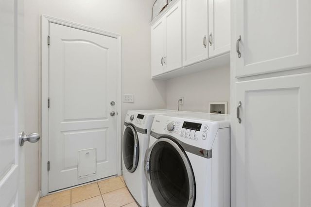 2857 E Ryan Lane, Fresno, CA 93720