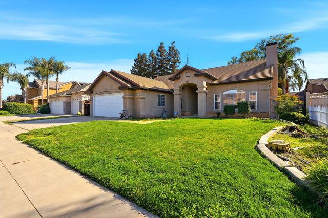 2857 E Ryan Lane, Fresno, CA 93720