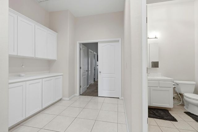 2857 E Ryan Lane, Fresno, CA 93720