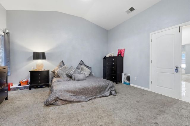 2857 E Ryan Lane, Fresno, CA 93720