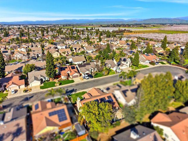 2857 E Ryan Lane, Fresno, CA 93720