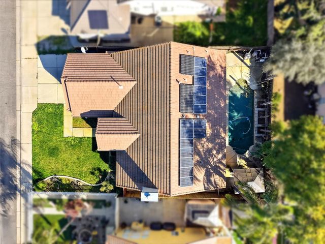 2857 E Ryan Lane, Fresno, CA 93720