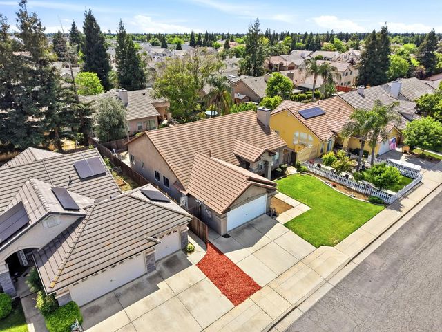 2857 E Ryan Lane, Fresno, CA 93720