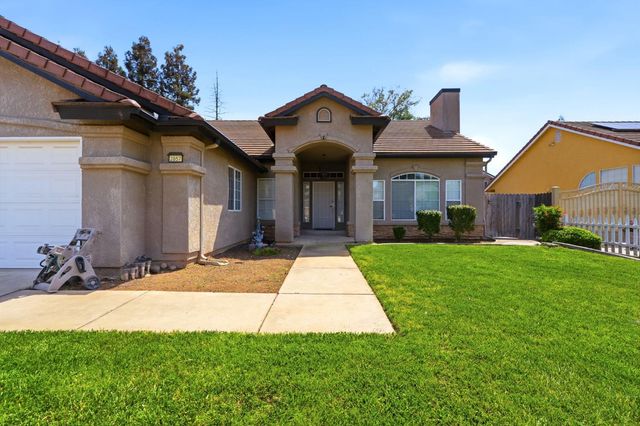 2857 E Ryan Lane, Fresno, CA 93720