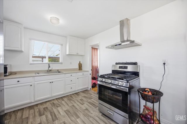 108 Curran Street, Bakersfield, CA 93309