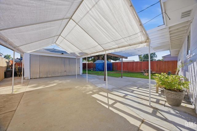 108 Curran Street, Bakersfield, CA 93309