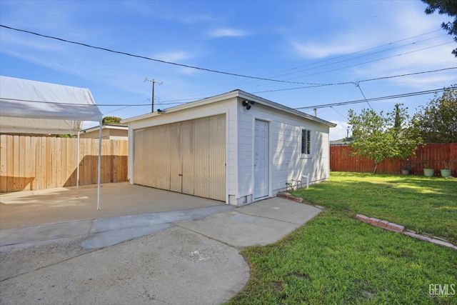 108 Curran Street, Bakersfield, CA 93309