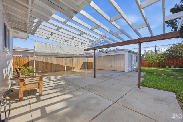 108 Curran Street, Bakersfield, CA 93309