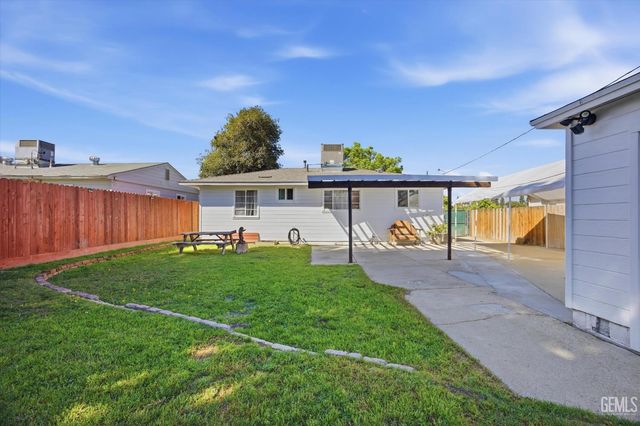 108 Curran Street, Bakersfield, CA 93309