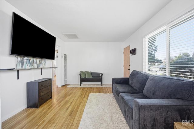 108 Curran Street, Bakersfield, CA 93309