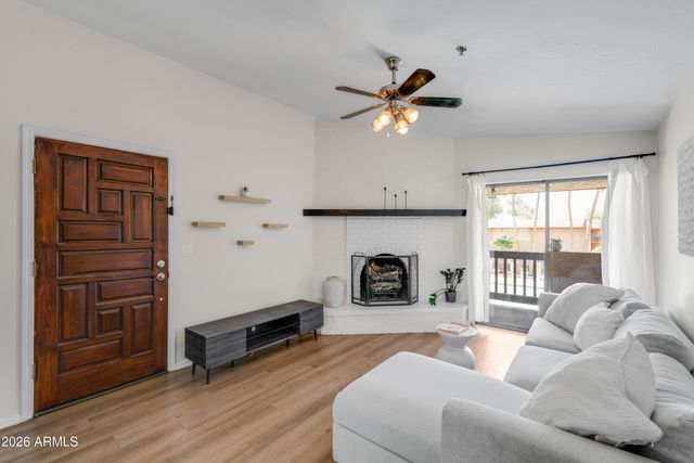 3031 N CIVIC CENTER Plaza 307, Scottsdale, AZ 85251