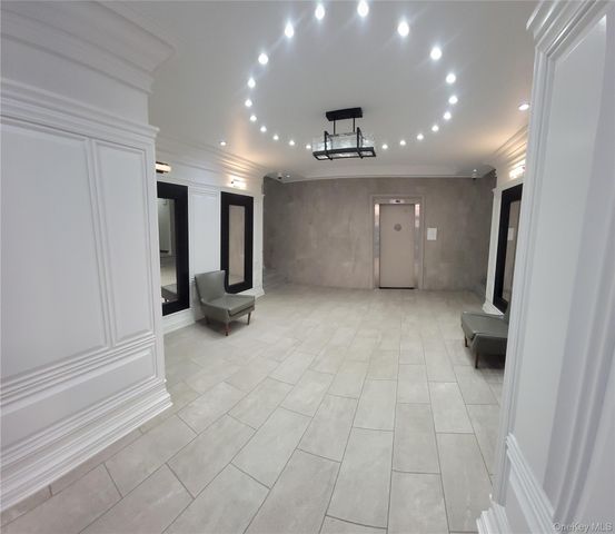 141-60 84th Road 3F, Briarwood, NY 11435