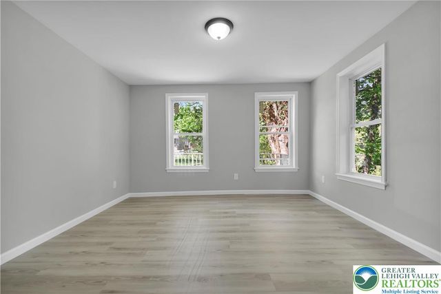61 North locust Street, Easton, PA 18042