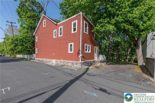 61 North locust Street, Easton, PA 18042