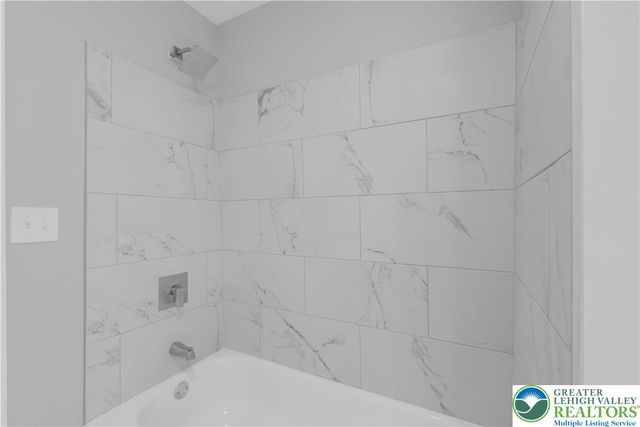 61 North locust Street, Easton, PA 18042