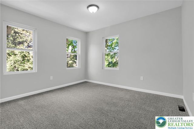 61 North locust Street, Easton, PA 18042