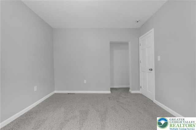 61 North locust Street, Easton, PA 18042