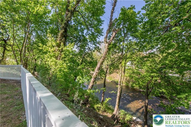 61 North locust Street, Easton, PA 18042
