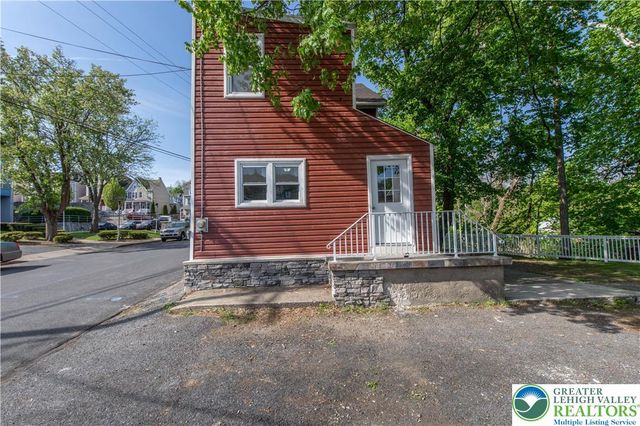 61 North locust Street, Easton, PA 18042