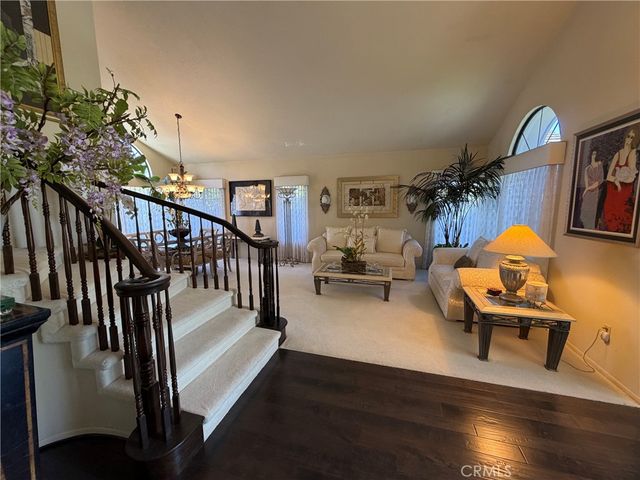 28742 Mauch, Saugus, CA 91390