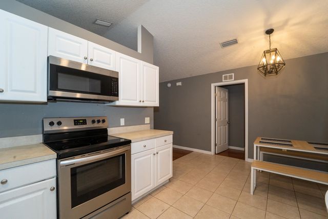 841 Helen St, St Augustine, FL 32084