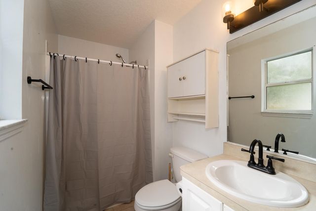 841 Helen St, St Augustine, FL 32084