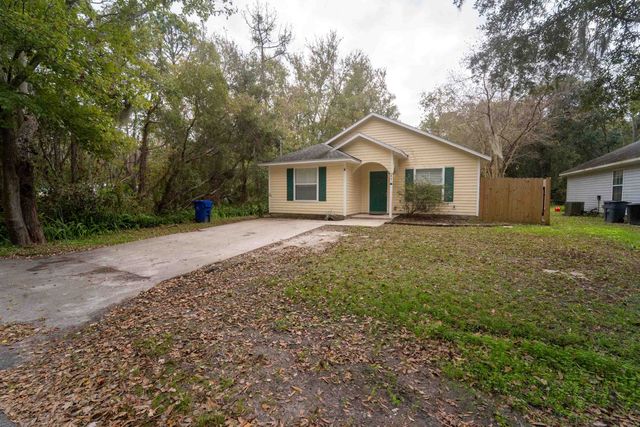 841 Helen St, St Augustine, FL 32084