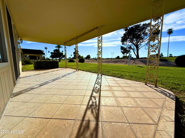 10416 W PRAIRIE HILLS Circle, Sun City, AZ 85351