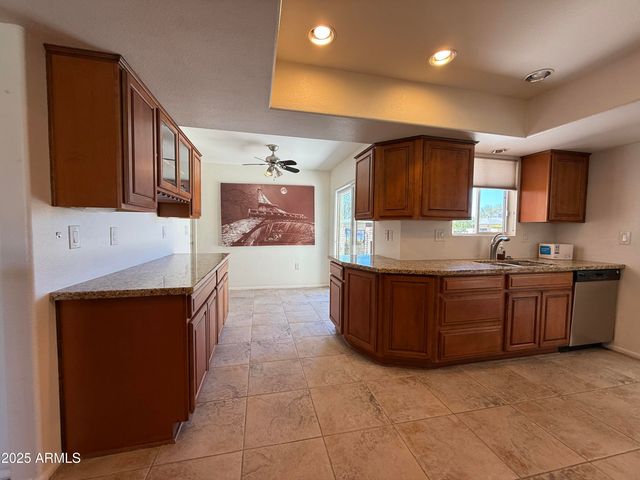 10416 W PRAIRIE HILLS Circle, Sun City, AZ 85351