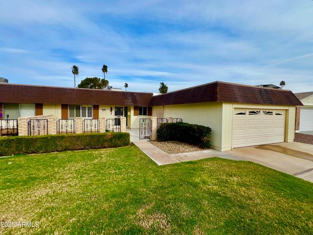 10416 W PRAIRIE HILLS Circle, Sun City, AZ 85351