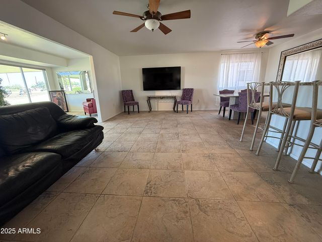 10416 W PRAIRIE HILLS Circle, Sun City, AZ 85351