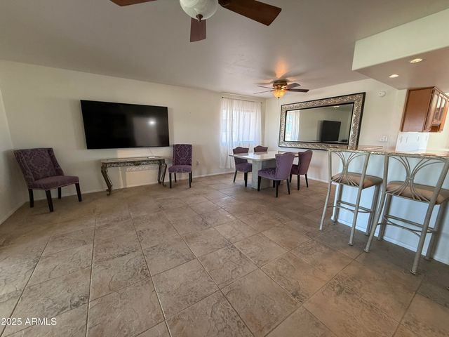 10416 W PRAIRIE HILLS Circle, Sun City, AZ 85351