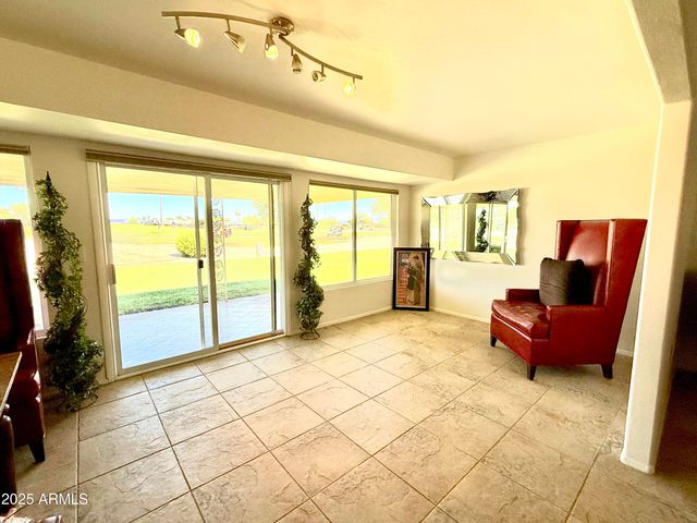 10416 W PRAIRIE HILLS Circle, Sun City, AZ 85351