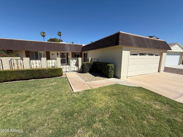 10416 W PRAIRIE HILLS Circle, Sun City, AZ 85351