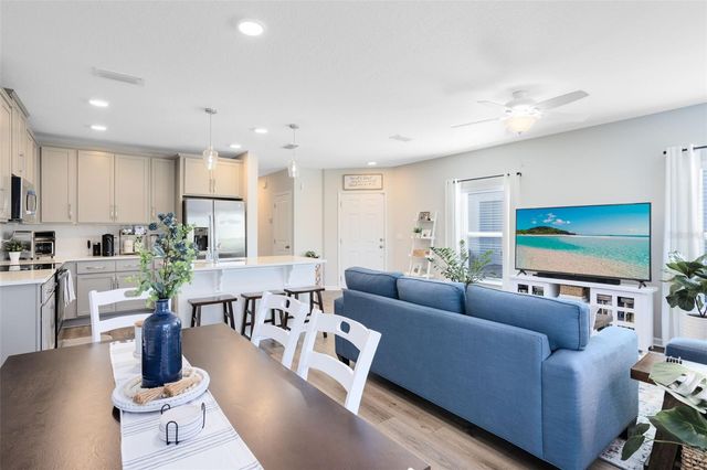 4394 CAMPSITE LOOP, Orlando, FL 32824