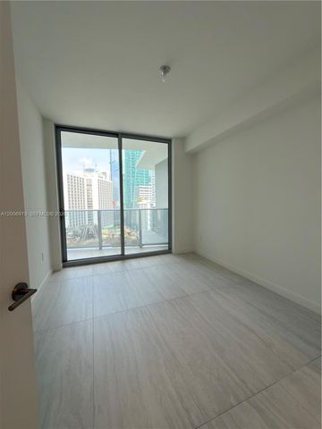 77 SE 5th St 1602, Miami, FL 33131