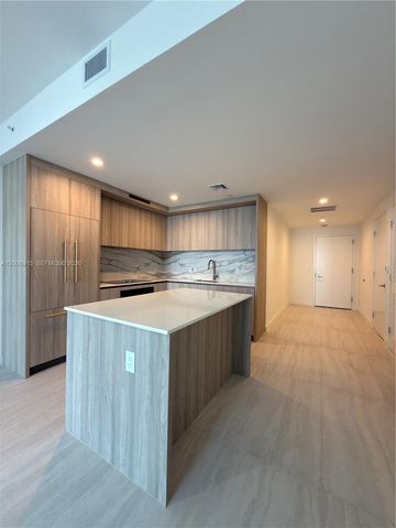 77 SE 5th St 1602, Miami, FL 33131