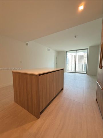 77 SE 5th St 1602, Miami, FL 33131