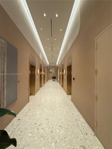 77 SE 5th St 1602, Miami, FL 33131