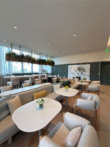 77 SE 5th St 1602, Miami, FL 33131