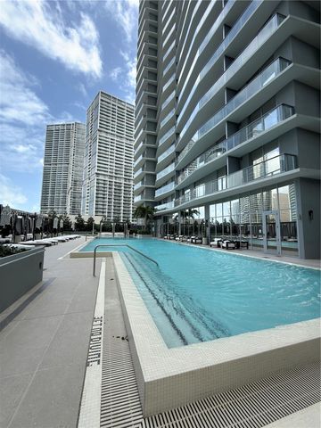 77 SE 5th St 1602, Miami, FL 33131