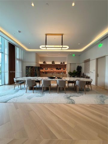 77 SE 5th St 1602, Miami, FL 33131