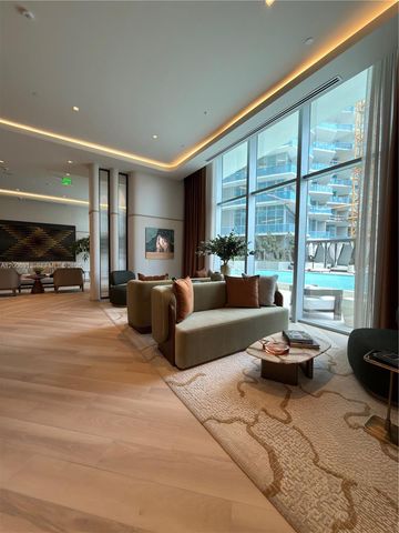 77 SE 5th St 1602, Miami, FL 33131