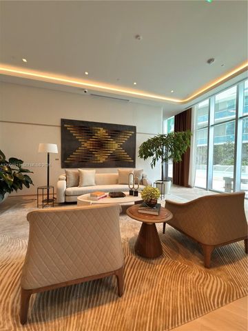 77 SE 5th St 1602, Miami, FL 33131