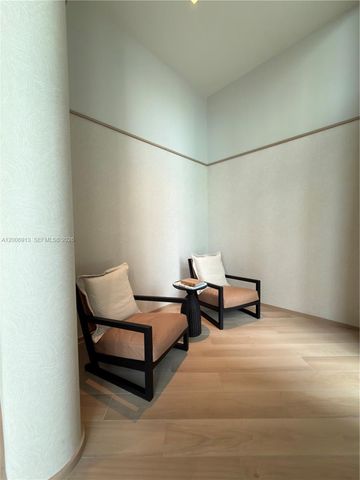 77 SE 5th St 1602, Miami, FL 33131