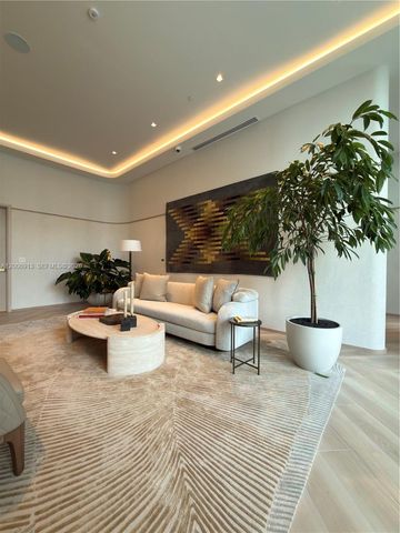 77 SE 5th St 1602, Miami, FL 33131