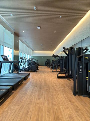 77 SE 5th St 1602, Miami, FL 33131