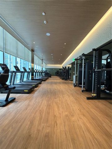 77 SE 5th St 1602, Miami, FL 33131